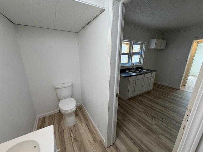 Photo - 2900 S 13th St