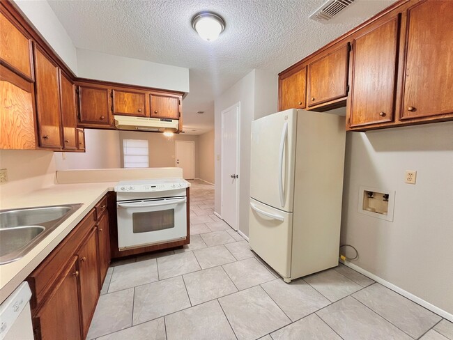 Photo - 2100 Austin St Unit 23
