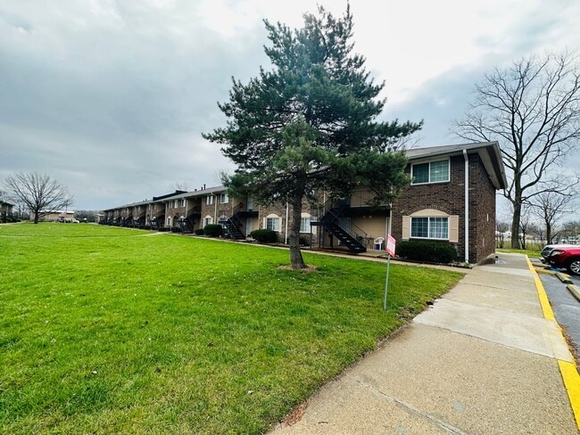 Photo - Experience Luxury Living at Bellagio Living II: Modern Apartments in Lawrence, Indiana Unit 8931-C