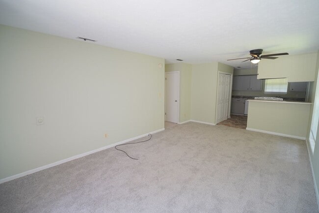 2304 Hartsfield Ct