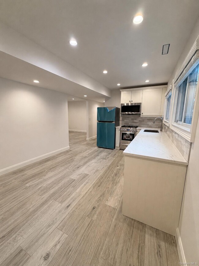 17 Jefferson Ave