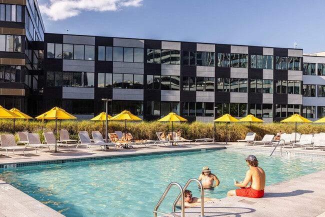 Pool - Stamford Urby