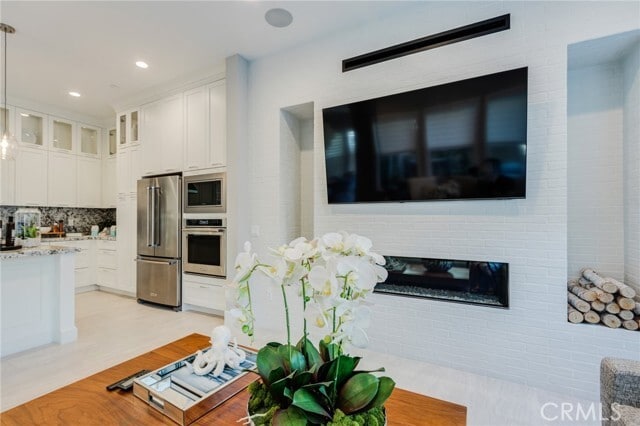 141 Parkland Aly