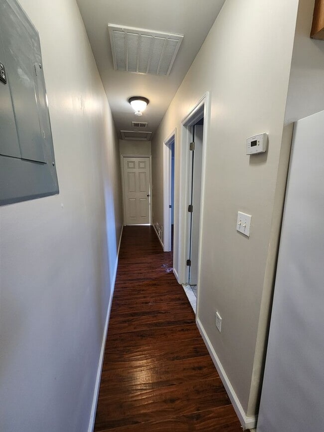 Photo - 2 Bed 1 Bath Apartment In Loch Sheldrake Unidad 6