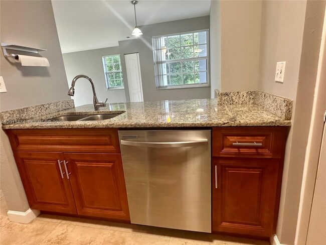 Photo - 2841 N Oakland Forest Dr Unit 111