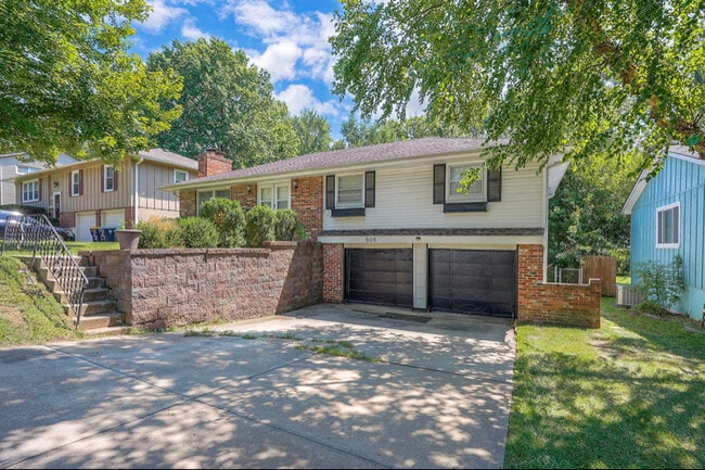 Photo - 505 E 90th Terrace