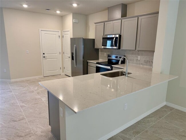 Photo - 3331 Canyon Bay Pt