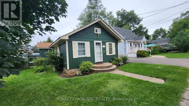 Photo - 215 Devon Pl