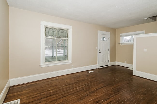 Photo - 4042 Clinton Ave