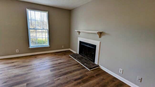 Building Photo - 5122 Linbar Dr Unit 5122