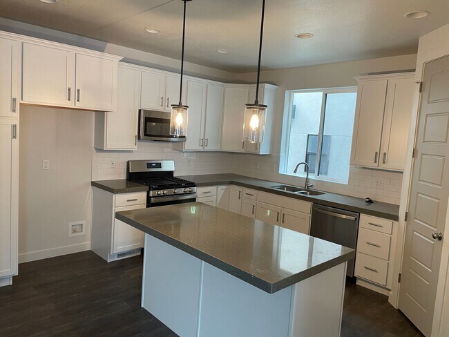 Photo - Modern home!
