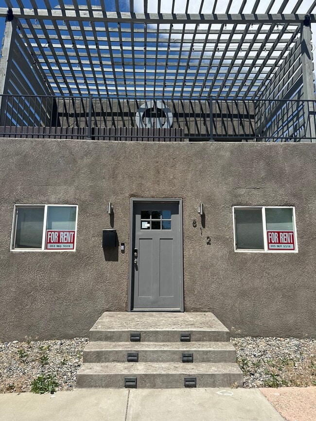 Building Photo - 812 S Tejon St Rental