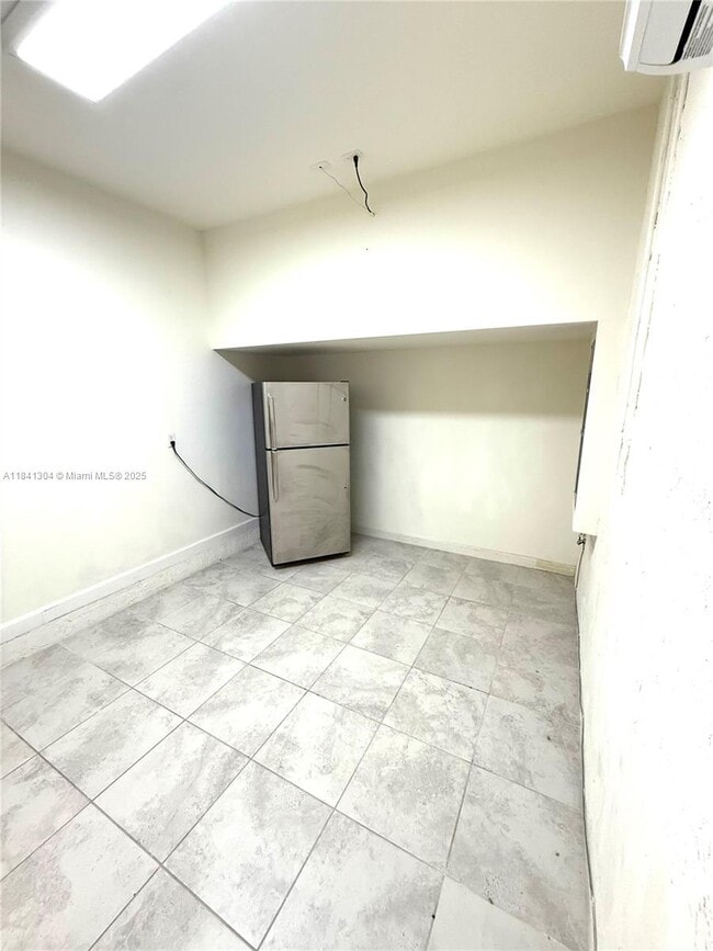 Photo - 260 SE 32nd Ave