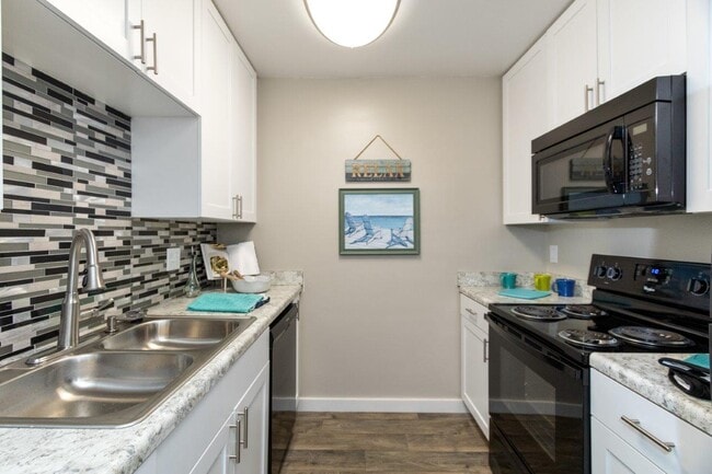 Photo - The Boardwalk at Westlake Apartments and T...