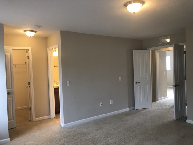 Master Bedroom - 1925 E 86th St