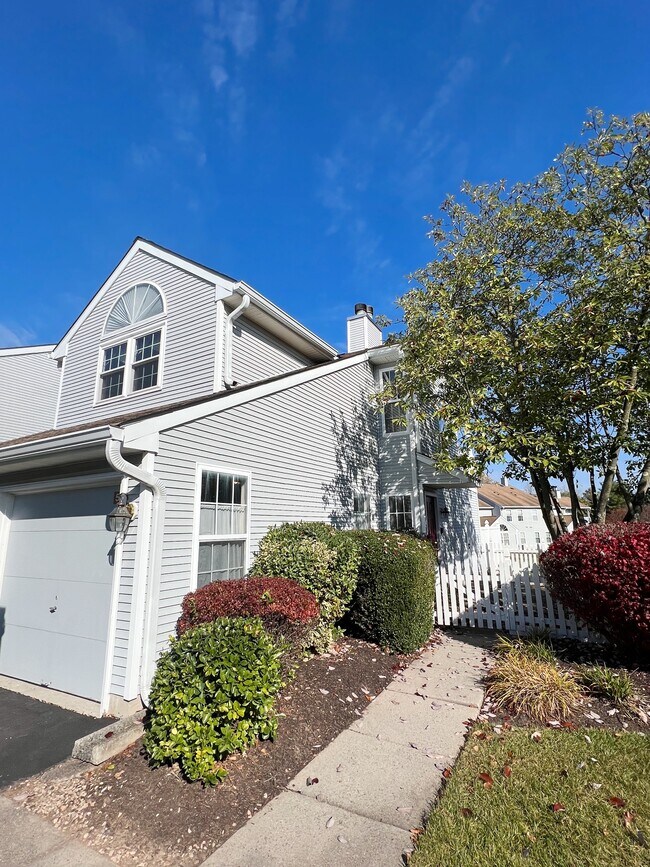 Photo - 543 Cedar Hollow Dr Townhome