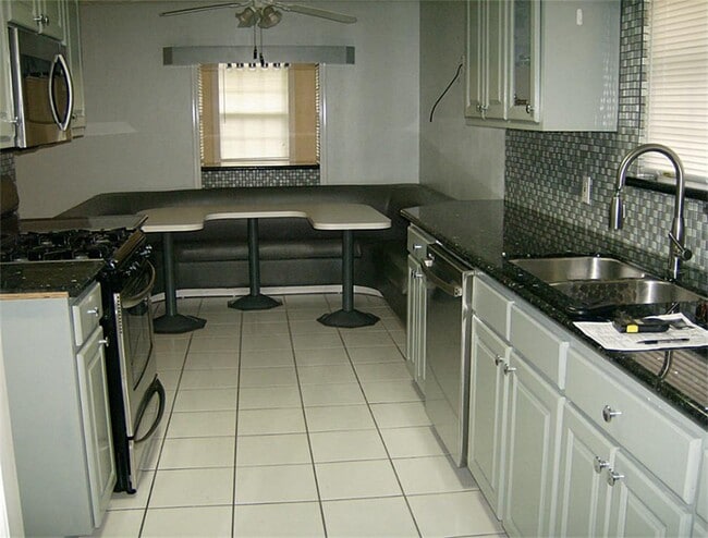 Photo - 5815 Farwell Dr