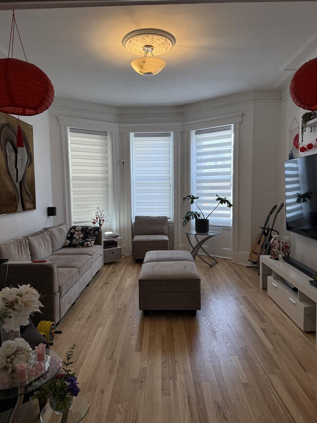 Photo - 35 50th St Unit 1
