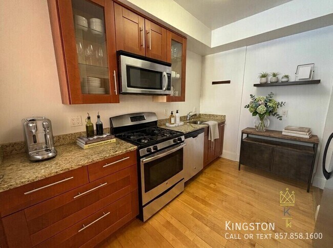 Photo - 672 Washington St Unit 4R