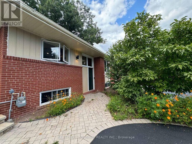 Photo - 1339 Pinegrove Rd