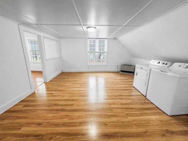 230 King St Unit B