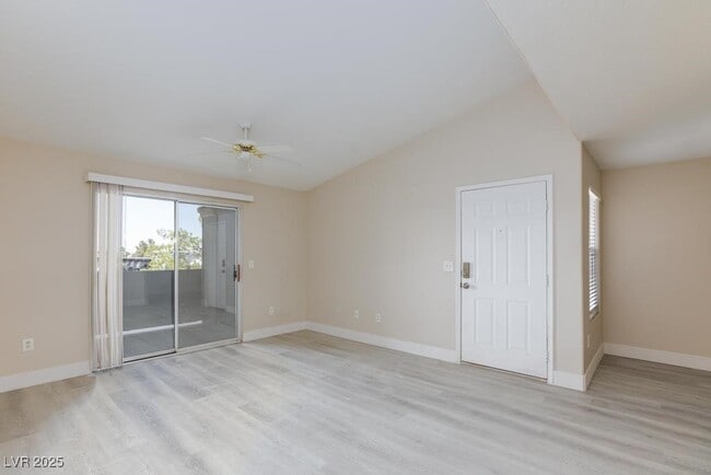 Photo - 555 E Silverado Ranch Blvd Unidad 2164