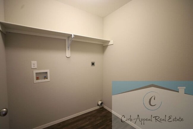 Photo - Beautiful 3 bed / 2 bath home with fenced back yard - Nettleton!!