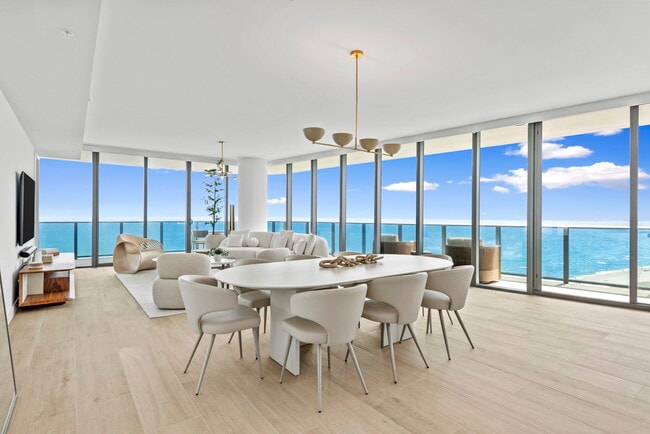 Building Photo - 900 N Ocean Blvd