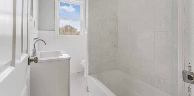 Photo - 475 Tecumseh St Unidad 1