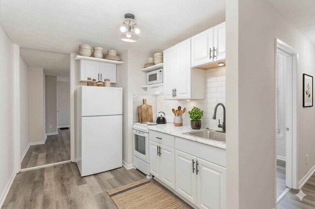 Building Photo - 3030 Cleinview Ave Unit 2