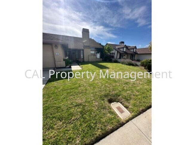 Building Photo - 3 Bedroom 2 Bath home in Soledad, CA