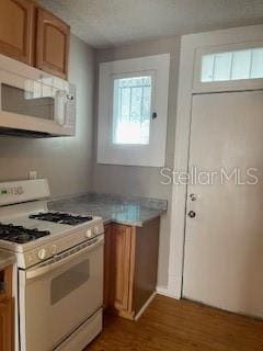 Photo - 912 E St Clair St