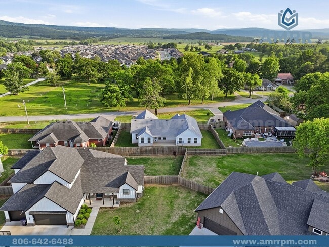 Photo - 804 E Parks St