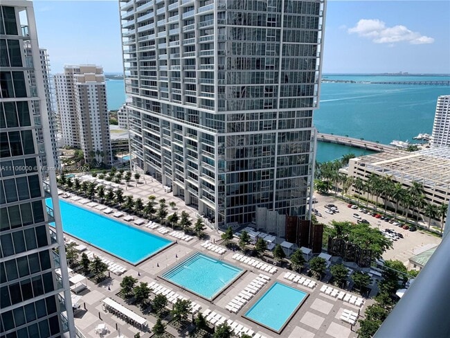 Photo - 485 Brickell Ave