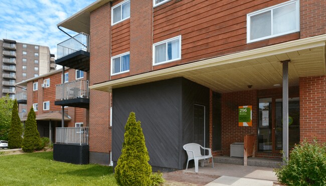 Building Photo - 294-300 Main Avenue