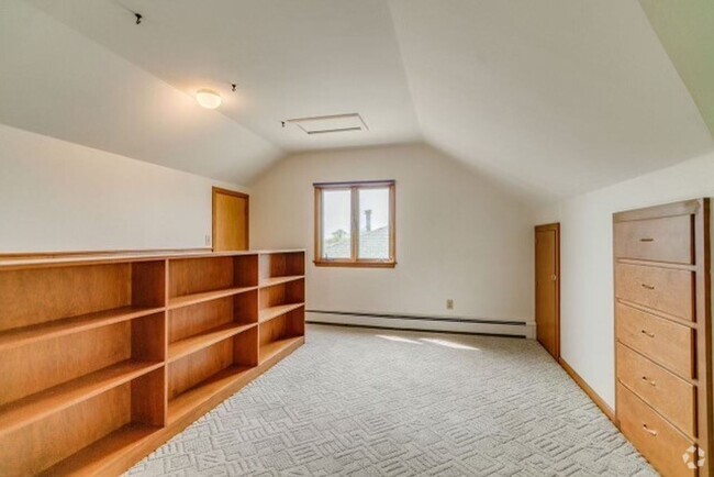 Building Photo - 821 N 15th St Unit 1 Rental
