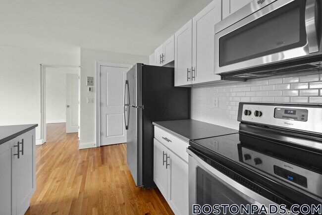 Photo - 134 Summer St Unidad 44