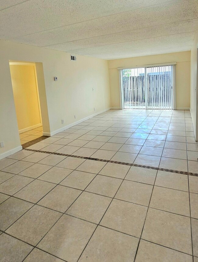 Photo - 1501 Crescent Cir Unit E44