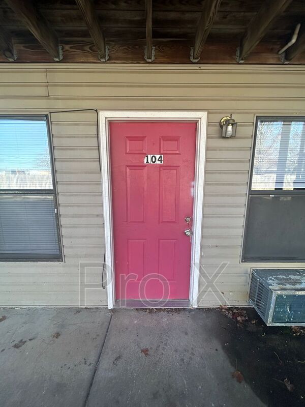 Photo - 1706 S Powell St Unit #104