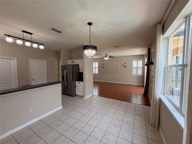 Photo - 260 Blue Jay Way