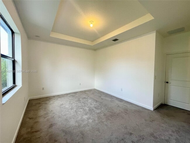 Photo - 307 NE 208th Terrace