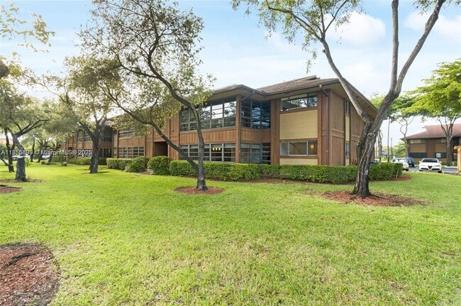 Building Photo - 4970 NW 102nd Ave Unit 102-4 Rental