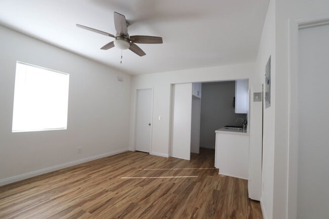 Photo - LB0167 Unit 169 1/2 E 67th St