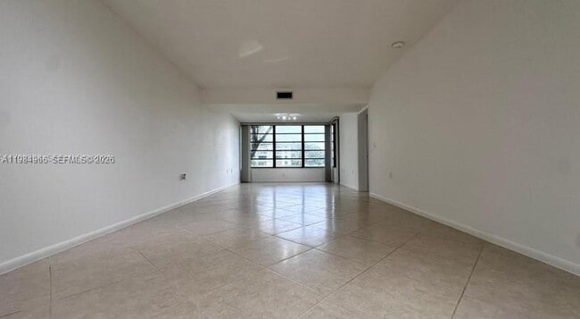 Photo - 1703 Whitehall Dr Unidad 104