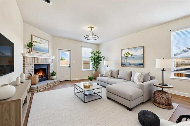 Photo - 104 Quarryman Dr