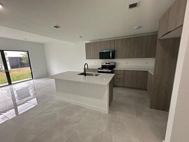 1310 NW 5th St