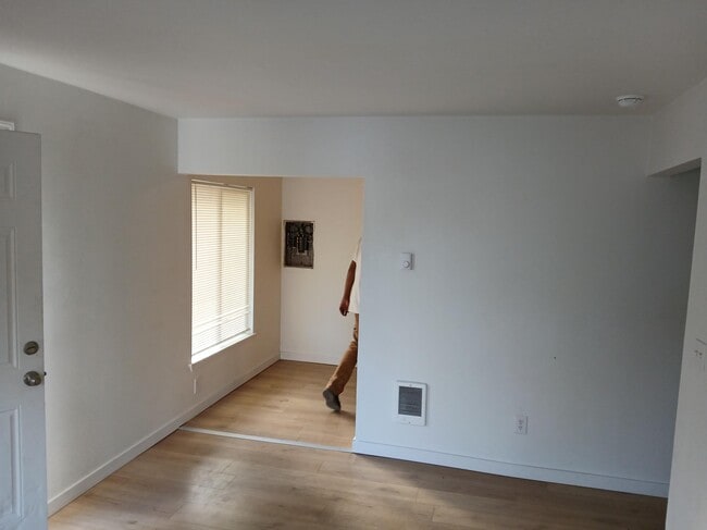 14914 Union Ave SW Unit Cozy 1 Bedroom