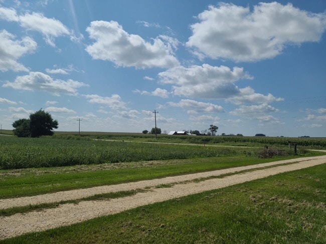 Photo - 613 Grundy Rd