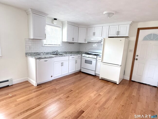 Photo - 100 Jordan St