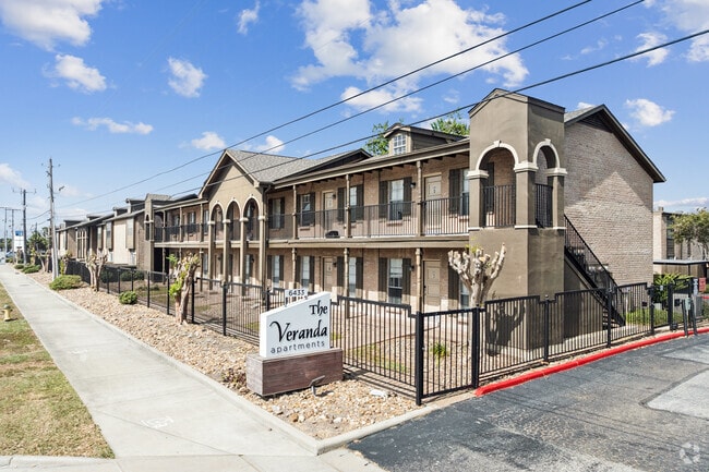Building Photo - Veranda
